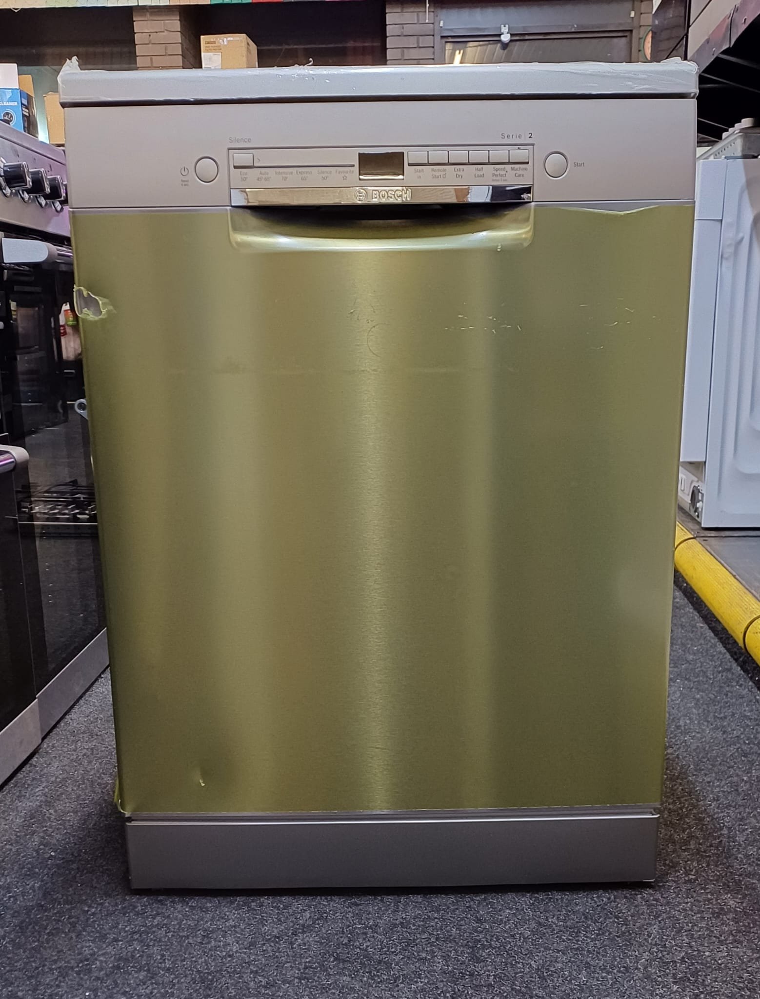 WhatsApp Image 2025-11-21 at 9.15.53 AM (1) BOSCH Series 2 SMS2HVI67G Full-size WiFi-enabled Dishwasher – Stainless steel - Image 1