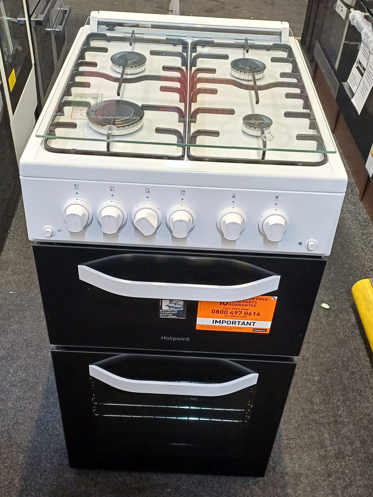 WhatsApp Image 2026-01-15 at 10.29.17 PM HOTPOINT HDG5GCW 50 cm Gas Cooker – White - Image 1