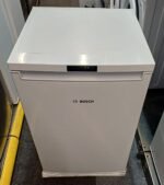 Bosch Undercounter Fridge with freezer box in white KTL15NWEAG