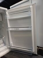 Bosch Undercounter Fridge with freezer box in white KTL15NWEAG - Image 6