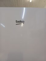 Beko HarvestFresh CNG4582VW 50/50 Fridge Freezer – White - Image 2