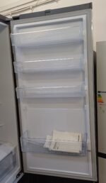 Samsung RB38C602ESA Freestanding Fridge Freezer - Image 2