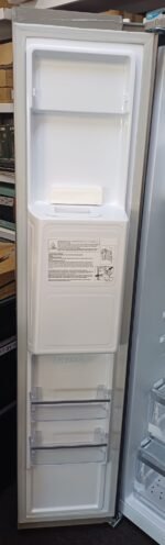 Hotpoint HPG2 6573W XP4UK American-Style Fridge Freezer Silver - Image 5