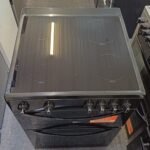 Indesit ITE6VMB Electric Cooker - Image 2